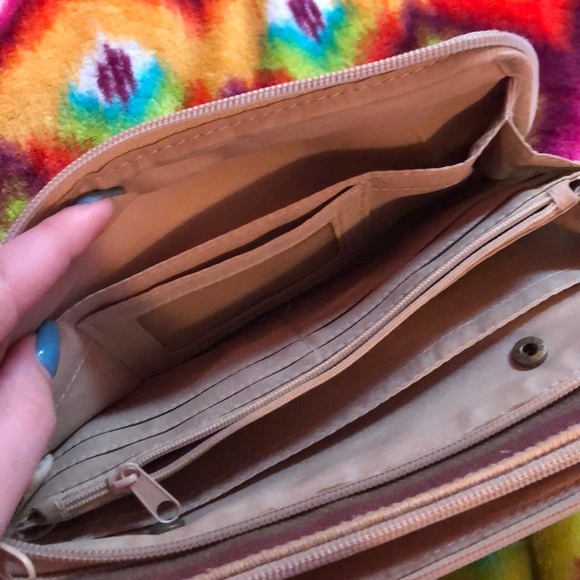 Striped purse! - Picture 6 of 7